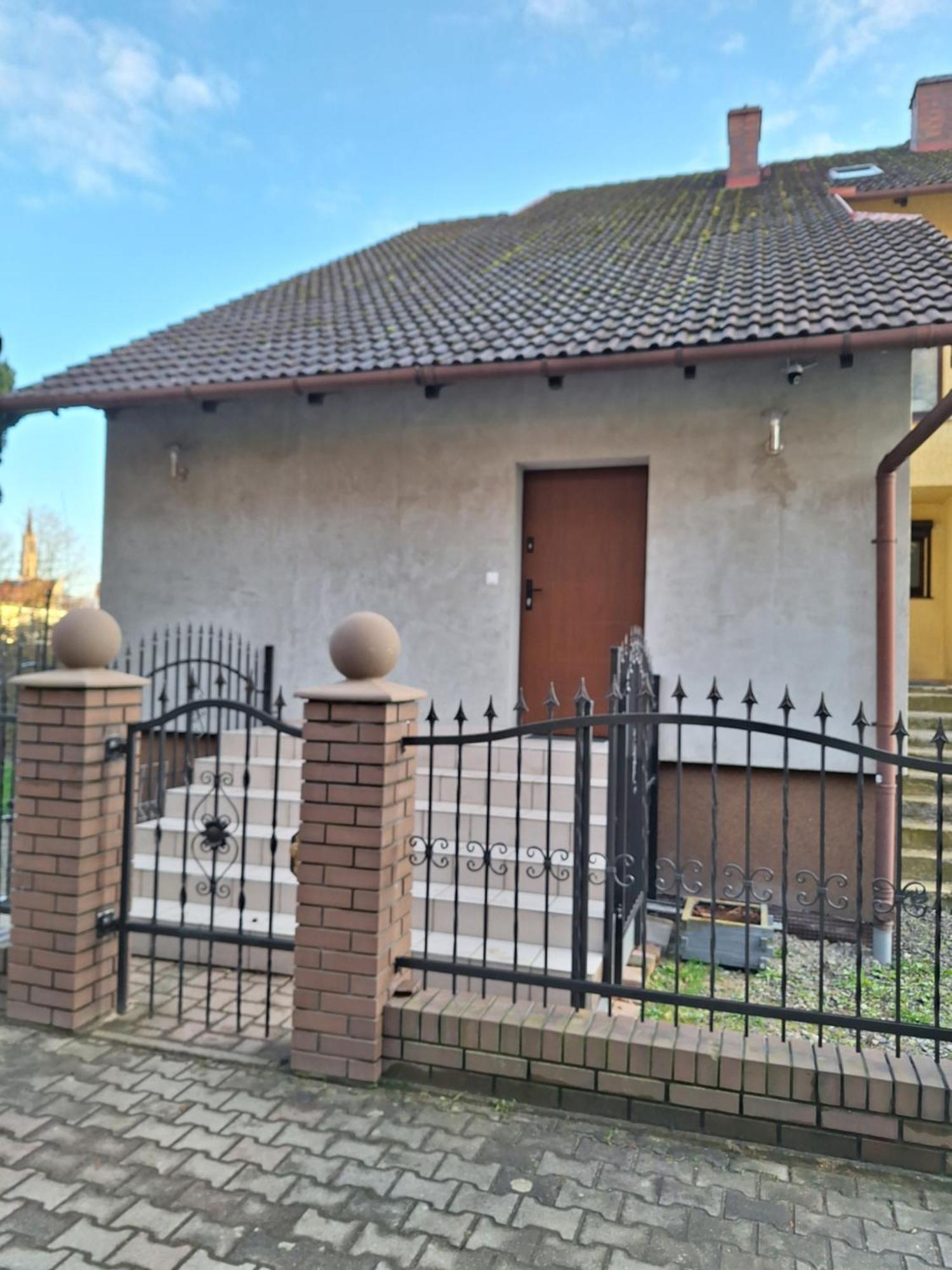 Apartament Wiadukt ブンツラウ エクステリア 写真