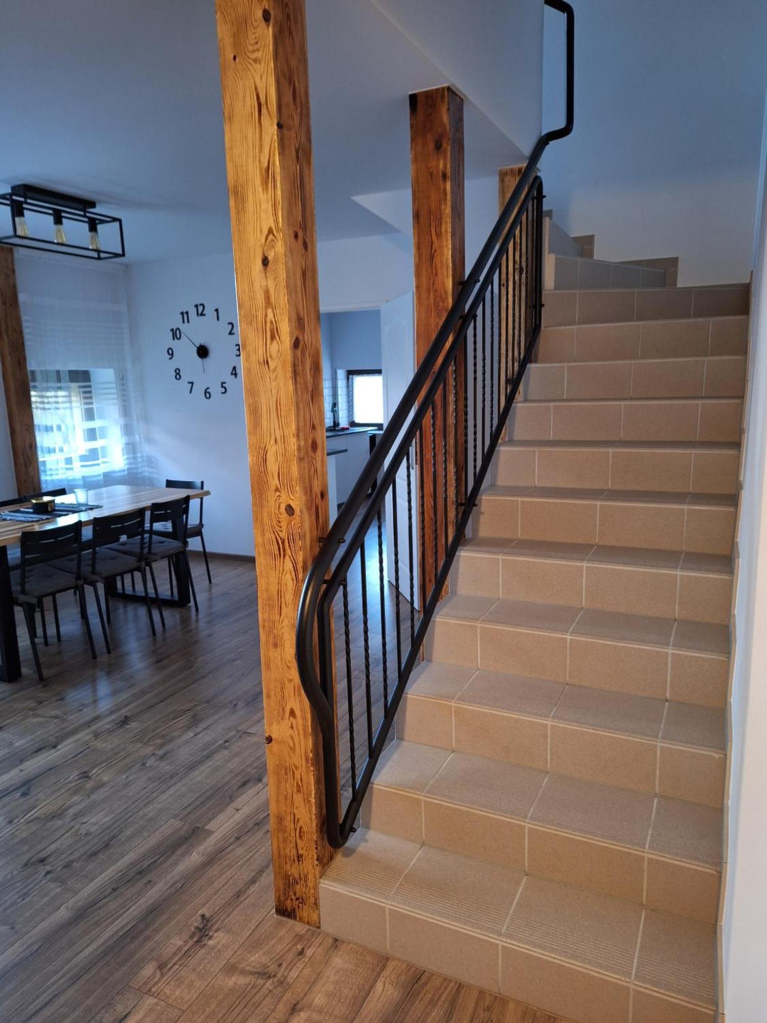 Apartament Wiadukt ブンツラウ エクステリア 写真