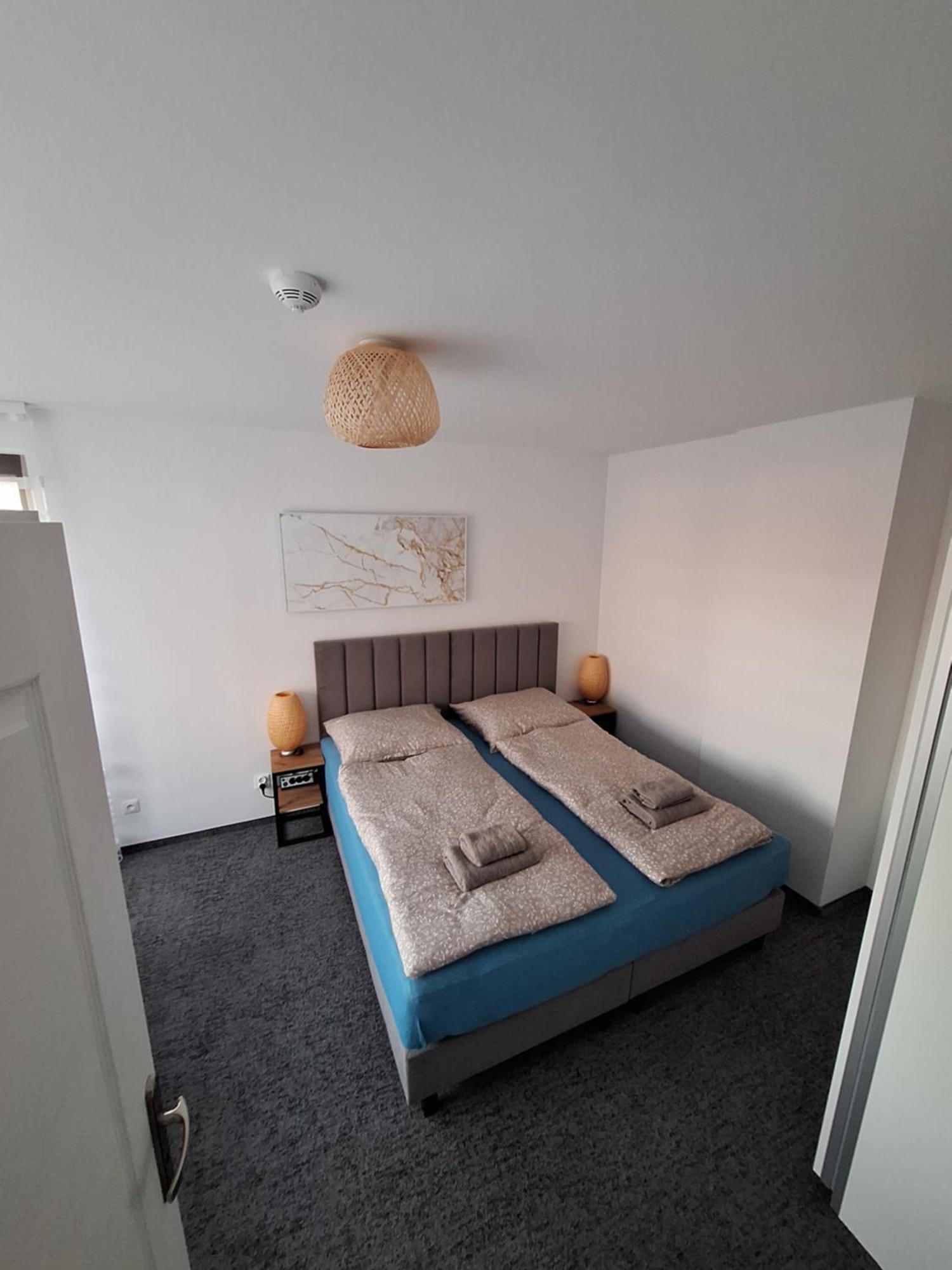 Apartament Wiadukt ブンツラウ エクステリア 写真