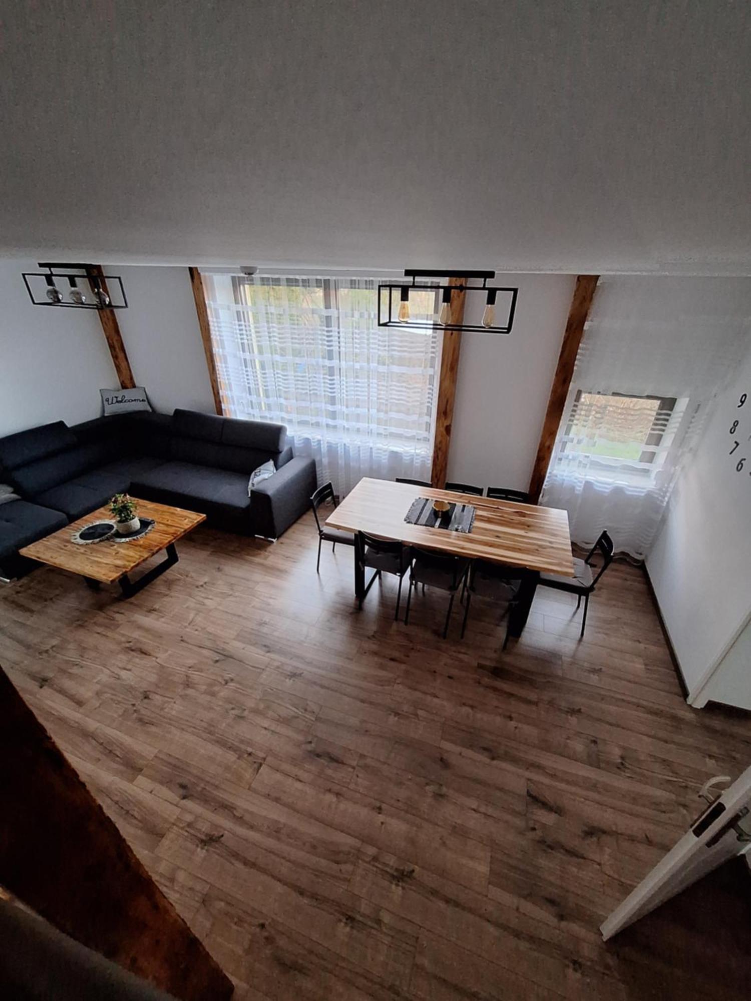 Apartament Wiadukt ブンツラウ エクステリア 写真